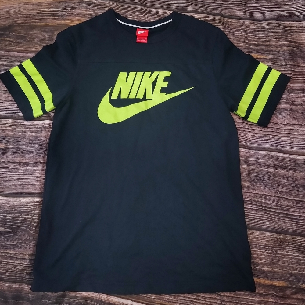 NIKE Swoosh shirt top medium women's black yellow